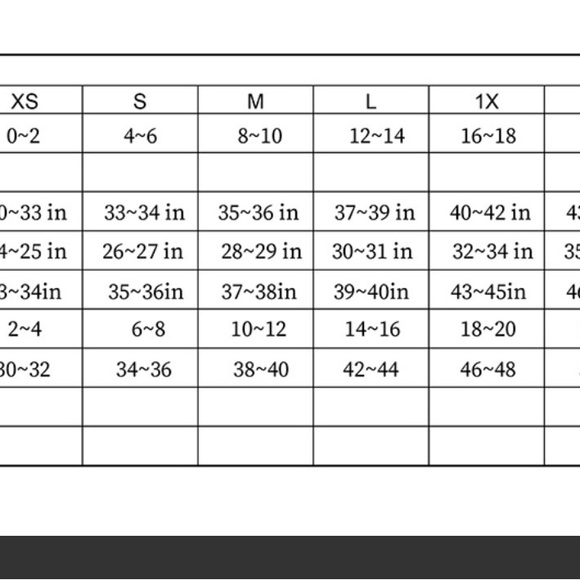 🐿️Plus sizes Floral Green Jumpsuit- Boutique-New - Picture 6 of 6